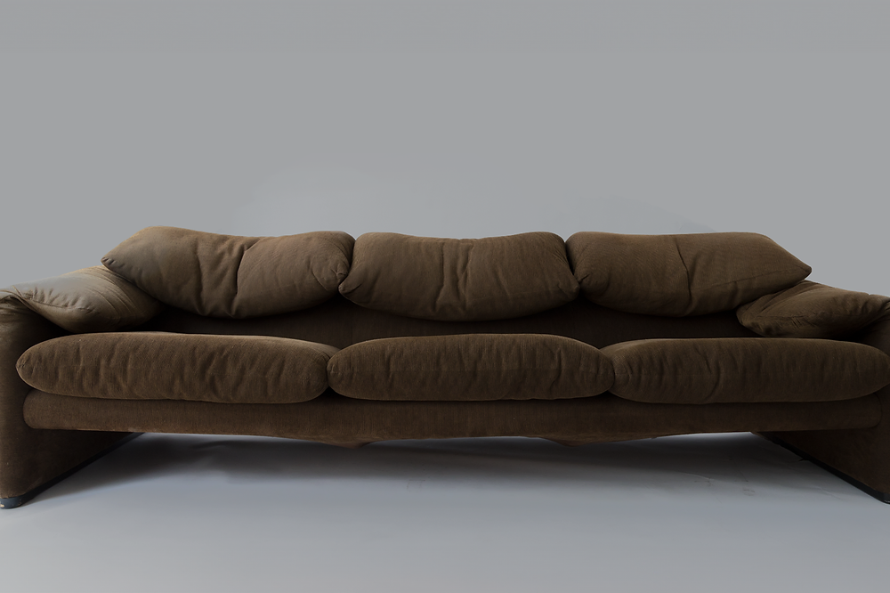 Vico Magistretti 'MARALUNGA' sofa